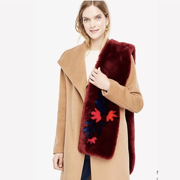 Ann Taylor Faux Fur Stoles - Picture 2 of 7
